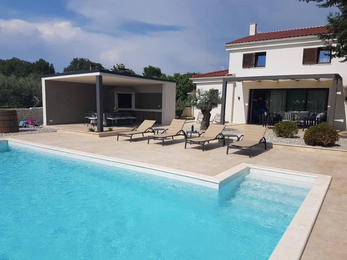 Villa Caprice - Krk Milohnici Exterior photo