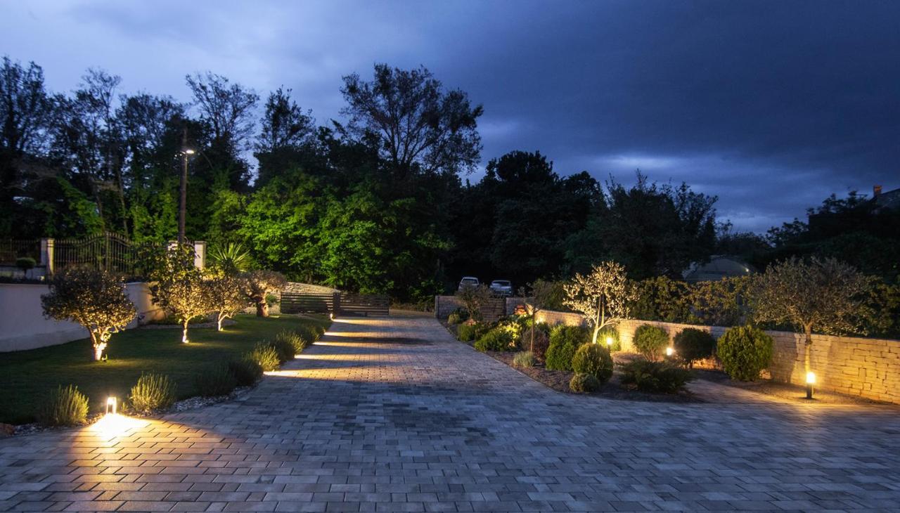 Villa Caprice - Krk Milohnici Exterior photo