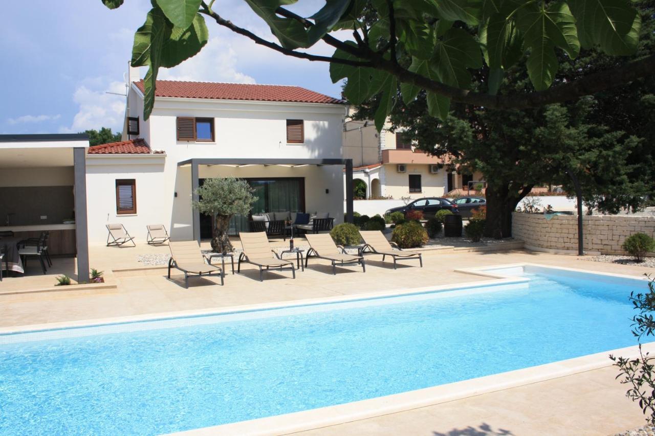 Villa Caprice - Krk Milohnici Exterior photo